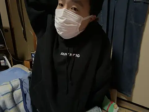 shizuku-kun211 online show from 03-07-26, 07:52