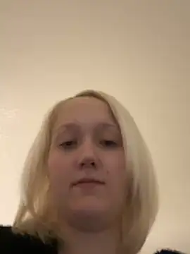 Snapshot of Marilynxo chatting on 02-13-26, 04:45 Marilynxo online show from 02-13-26, 04:45