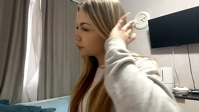 Snapshot of MilaSliger chatting on 02-09-26, 12:25 MilaSliger online show from 02-09-26, 12:25