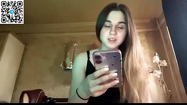 Snapshot of LovelySilk_63 chatting on 05-17-26, 07:19 LovelySilk 63 online show from 05-17-26, 07:19