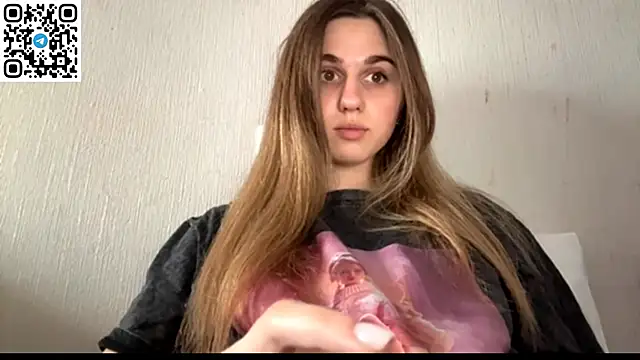 Snapshot of LovelySilk_63 chatting on 05-28-26, 02:45 LovelySilk 63 online show from 05-28-26, 02:45