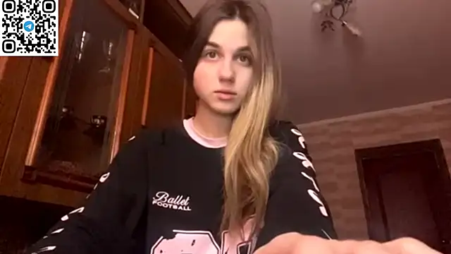 Snapshot of LovelySilk_63 chatting on 02-25-26, 08:36 LovelySilk 63 online show from 02-25-26, 08:36