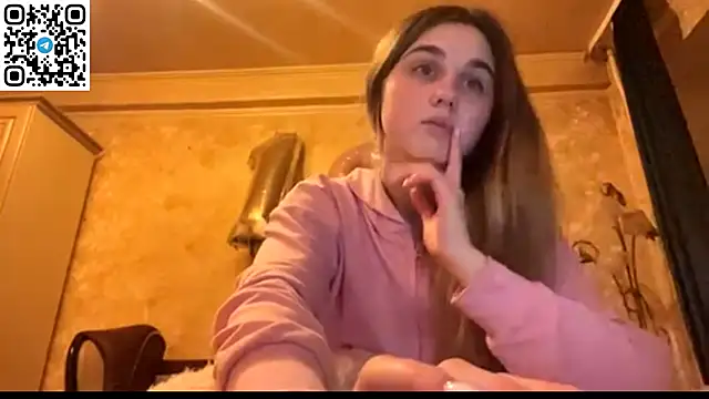 Snapshot of LovelySilk_63 chatting on 04-11-26, 06:22 LovelySilk 63 online show from 04-11-26, 06:22