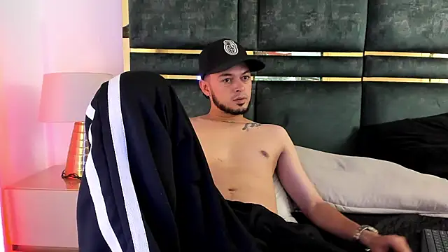 GaelyCoral online show from 04-15-26, 07:58