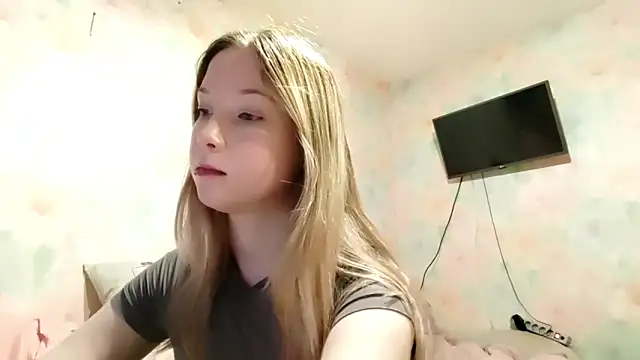 TiaBIanks online show from 03-07-26, 01:45