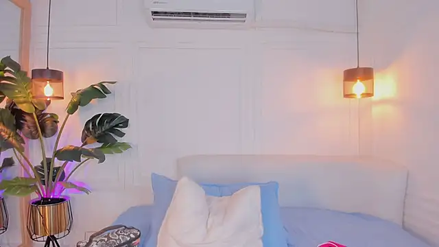 Nicole Whittee online show from 03-30-26, 08:32