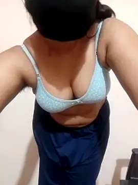 Snapshot of Wow_nikita chatting on 04-05-26, 06:03 Wow nikita online show from 04-05-26, 06:03