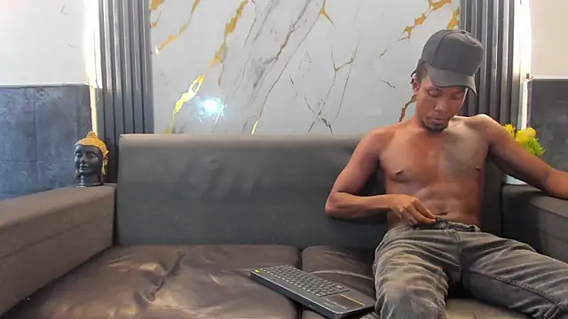 Jeanpieroo26 online show from 04-10-26, 07:43