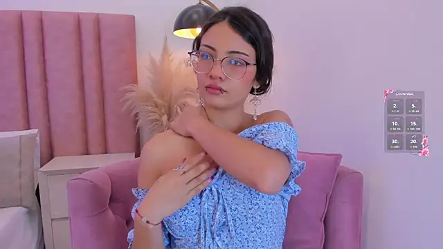 Snapshot of im_lily_ chatting on 04-18-26, 12:51 im lily online show from 04-18-26, 12:51