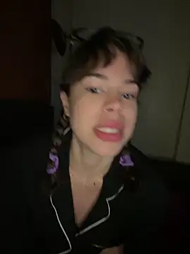 Brigitte01 online show from 04-07-26, 10:22