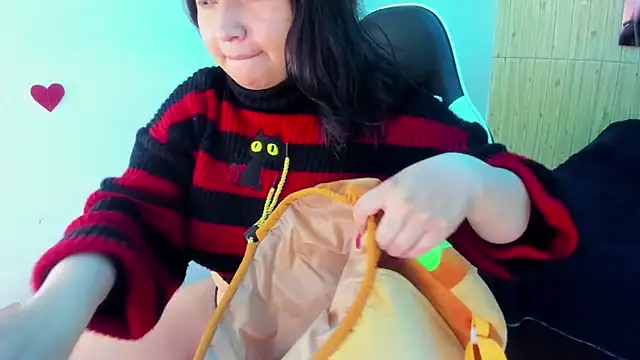 peachy hot online show from 03-31-26, 01:07