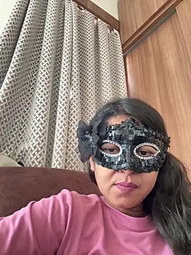 Snapshot of raavigirl chatting on 05-16-26, 06:34 raavigirl online show from 05-16-26, 06:34