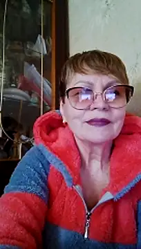 SophieBurns online show from 04-06-26, 11:11