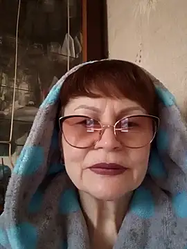 SophieBurns online show from 03-17-26, 01:03