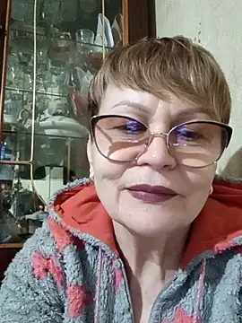 SophieBurns online show from 04-08-26, 01:34