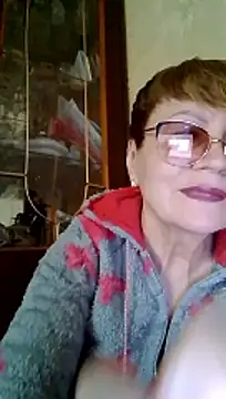 SophieBurns online show from 04-07-26, 01:13