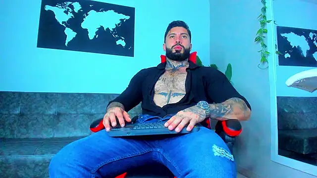 Snapshot of Alessrose chatting on 02-26-26, 07:36 Alessrose online show from 02-26-26, 07:36