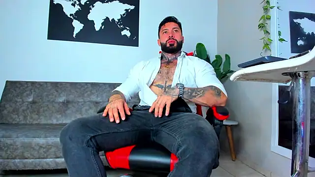 Snapshot of Alessrose chatting on 02-11-26, 07:47 Alessrose online show from 02-11-26, 07:47