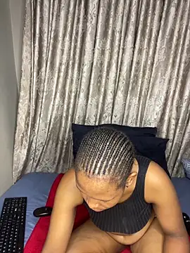 Snapshot of applebae chatting on 05-10-26, 06:39 applebae online show from 05-10-26, 06:39