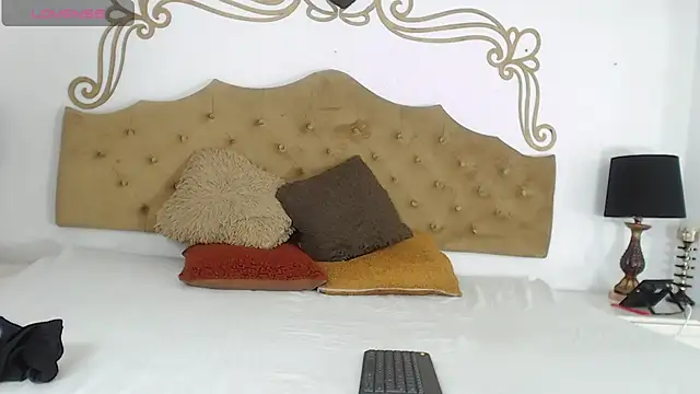 CloeCastillo online show from 02-28-26, 04:01