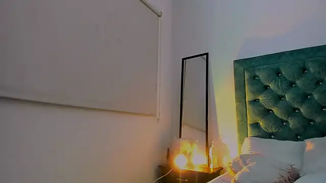 LatinoDark online show from 02-28-26, 04:01