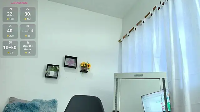 Sophie Tyler online show from 07-22-26, 01:24
