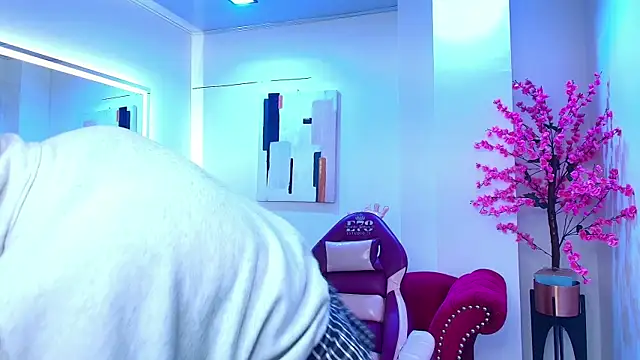 Alanna  scott online show from 04-15-26, 03:56