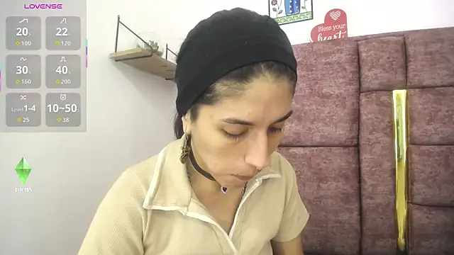 Snapshot of FRANCESCA_LOVE_ chatting on 05-23-26, 03:38 FRANCESCA LOVE online show from 05-23-26, 03:38