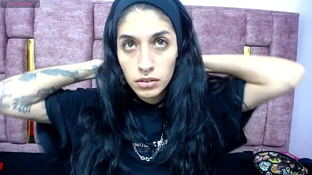 Snapshot of FRANCESCA_LOVE_ chatting on 05-15-26, 03:04 FRANCESCA LOVE online show from 05-15-26, 03:04