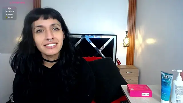 FRANCESCA LOVE  online show from 03-11-26, 12:54