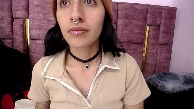 Snapshot of FRANCESCA_LOVE_ chatting on 05-21-26, 04:21 FRANCESCA LOVE online show from 05-21-26, 04:21