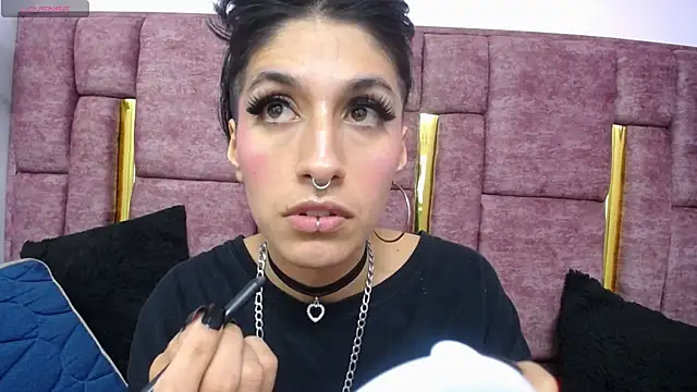 FRANCESCA LOVE  online show from 04-07-26, 04:14