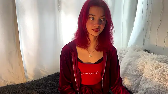 Snapshot of CassyVixen chatting on 02-12-26, 01:11 CassyVixen online show from 02-12-26, 01:11