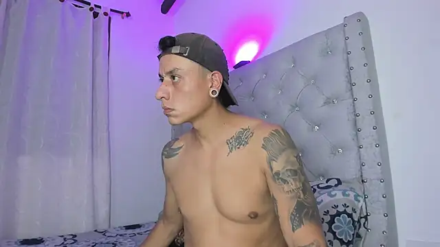 SkinnyDevil12 online show from 02-25-26, 04:23