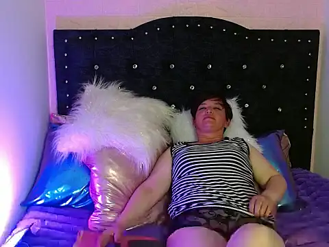 Perla Rousse1 online show from 02-06-26, 09:00