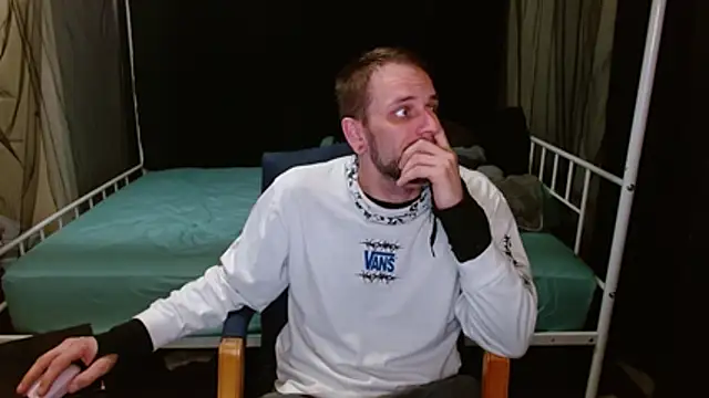 cguffey2284 online show from 02-25-26, 01:06