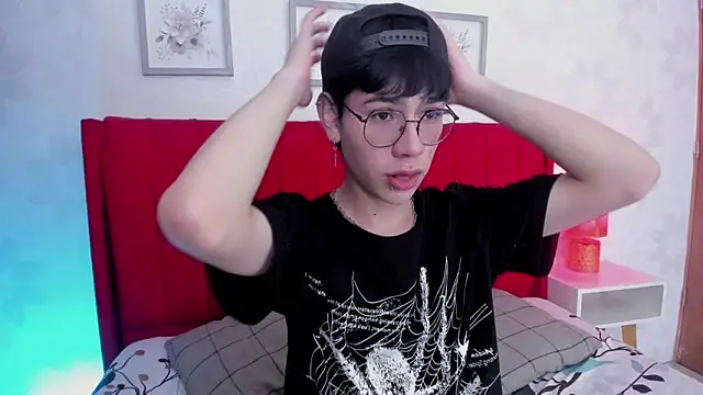 Demian Hush online show from 02-17-26, 07:22