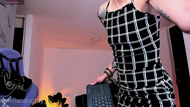 AmeliaNaughty  online show from 04-15-26, 04:33