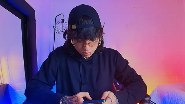 Axell Kussh online show from 03-18-26, 09:37