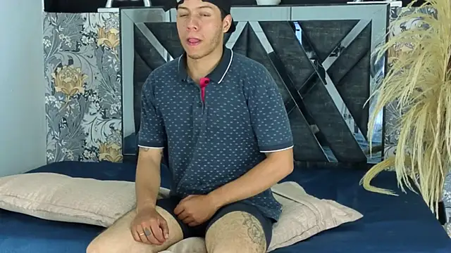 adrian camii online show from 04-11-26, 07:27