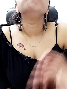 Snapshot of Tamil_sexy_doll chatting on 02-07-26, 12:40 Tamil sexy doll online show from 02-07-26, 12:40