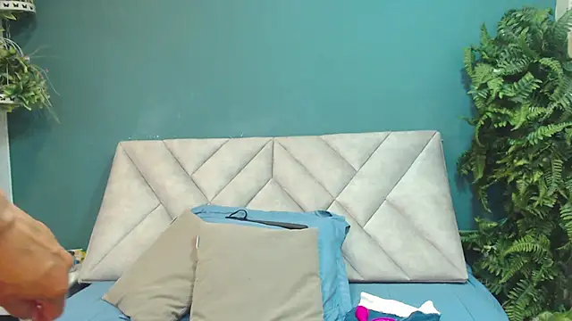 AmelieLux online show from 03-20-26, 04:52