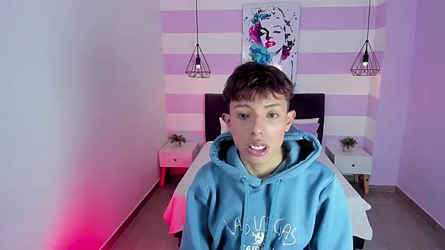 Snapshot of _camilo_ortiz chatting on 03-09-26, 07:39 camilo ortiz online show from 03-09-26, 07:39