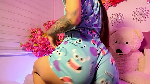 Eleanor Park  online show from 04-09-26, 04:03