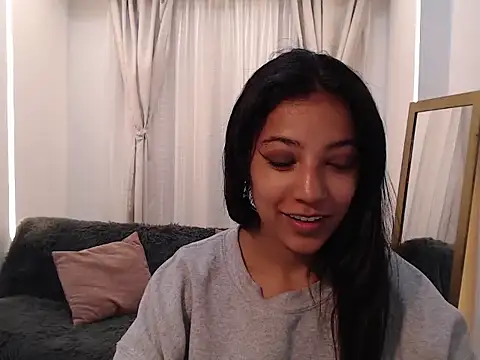 Snapshot of Scarleet_miaa chatting on 05-14-26, 11:02 Scarleet miaa online show from 05-14-26, 11:02