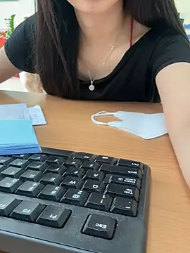 Snapshot of Celeste_SexyY chatting on 05-06-26, 03:43 Celeste SexyY online show from 05-06-26, 03:43