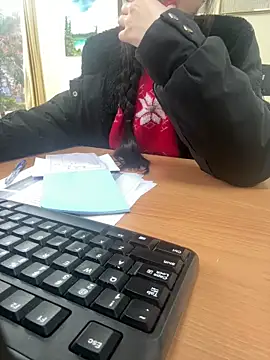 Snapshot of Celeste_SexyY chatting on 02-10-26, 01:48 Celeste SexyY online show from 02-10-26, 01:48