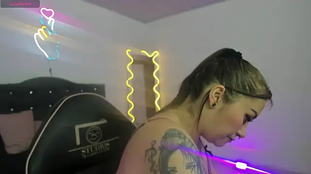 LUNAKITTY TAY online show from 03-02-26, 11:39