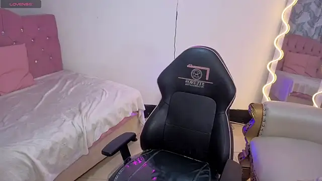 MAHYRA TAY online show from 03-12-26, 07:07