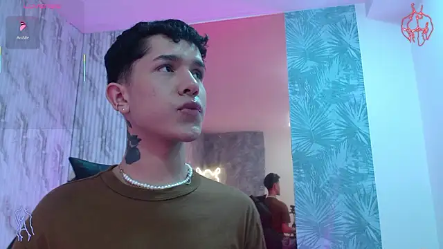 Snapshot of estefan_tay chatting on 02-10-26, 07:35 estefan tay online show from 02-10-26, 07:35